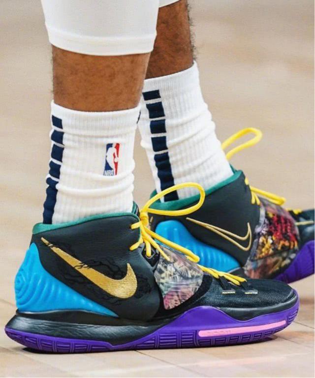 世体预测巴萨战布鲁日首发：拉什福德、费兰、亚马尔搭档锋线（世体：预测巴萨对布鲁日首发，拉什福德与费兰、亚马尔组成锋线三叉戟）