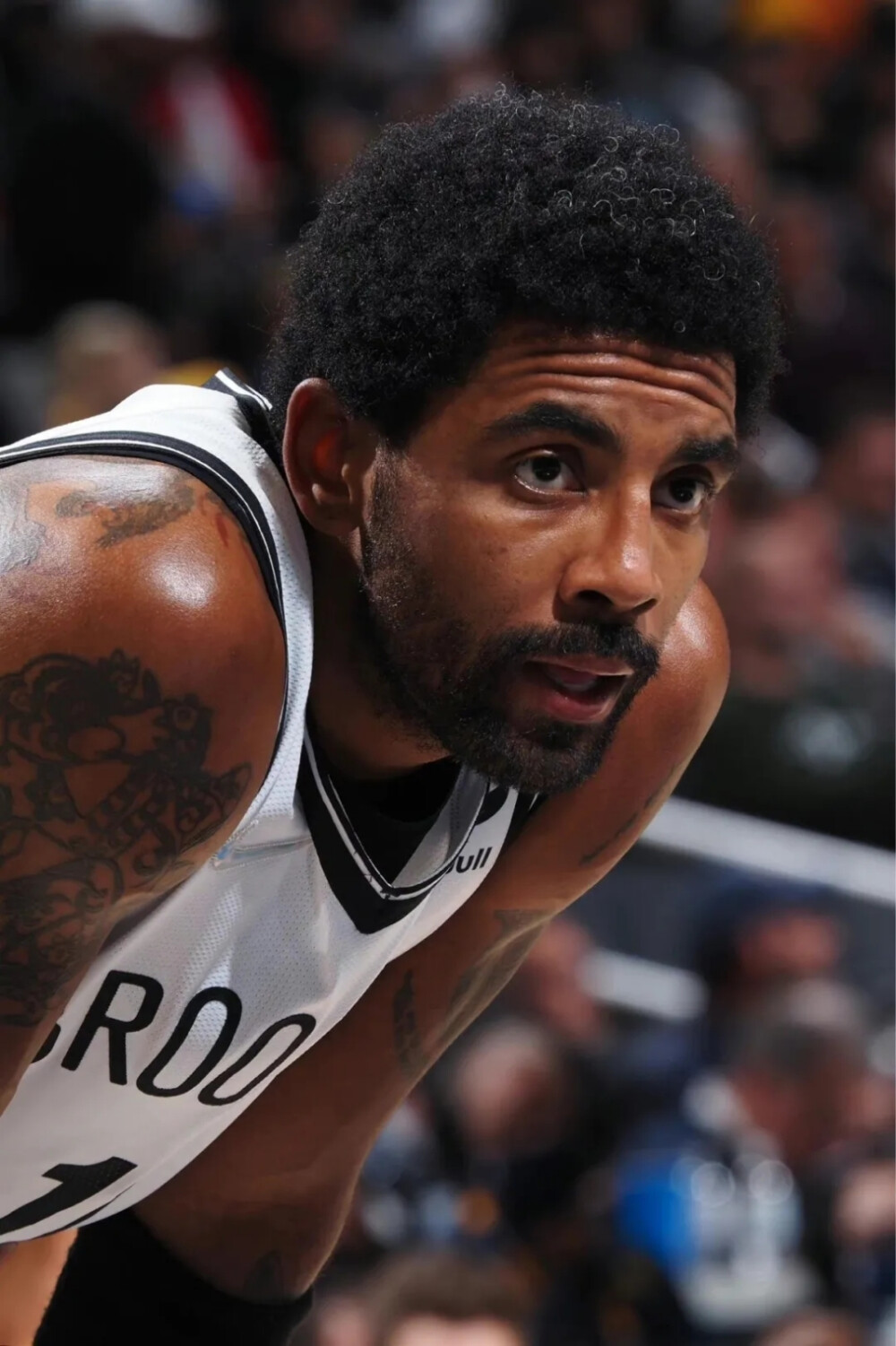 雷迪克：湖人目前首要任务是保护詹姆斯，而不是让他凑场次评奖（雷迪克：湖人当务之急是保护詹姆斯，而非为评奖凑出场次）