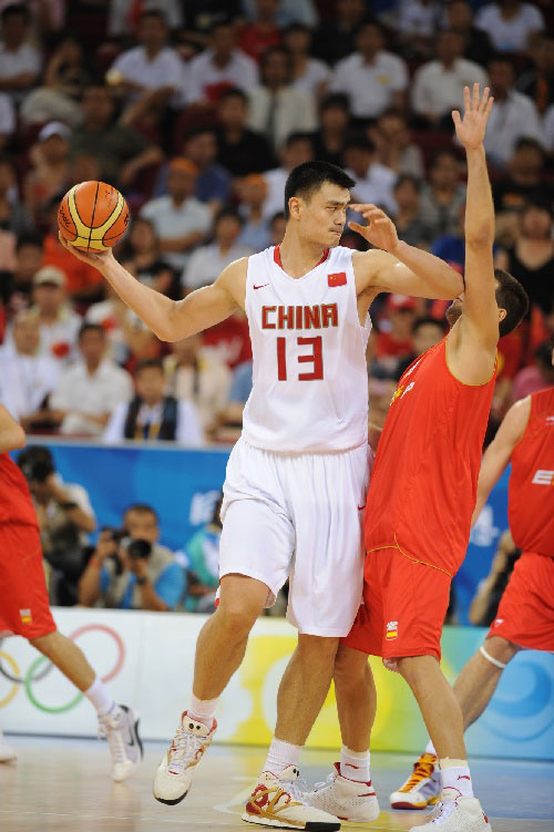 巴西2-0塞内加尔，埃斯特旺、卡塞米罗破门，库尼亚两度中框（巴西2-0胜塞内加尔：埃斯特旺、卡塞米罗建功，库尼亚两次中柱）