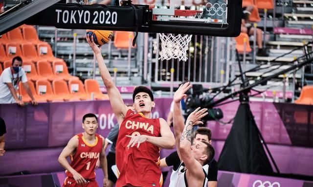 篮球NBA球队交易谈判持续进行（NBA球队交易谈判仍在进行中）