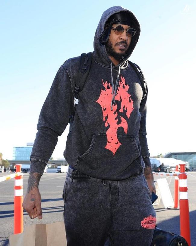 一日红魔终身红魔，曼联给德赫亚送上生日祝福，本人回复❤️（一日红魔，终身相伴：曼联为德赫亚送上生日祝福，门神爱心回应❤️）