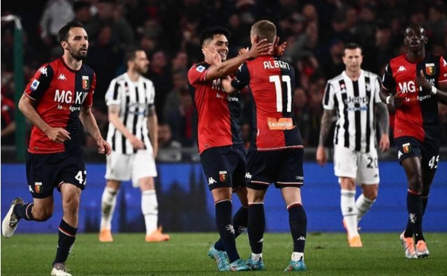 球队抓住每一个反击机会（球队不放过任何反击良机）