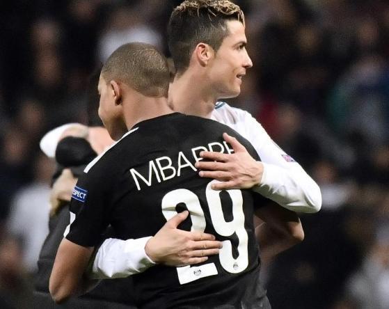 西主帅：亚马尔和卡瓦哈尔迫不及待想拥抱，放弃球员让我痛苦（西班牙主帅：亚马尔与卡瓦哈尔恨不得马上相拥，淘汰球员令我煎熬）