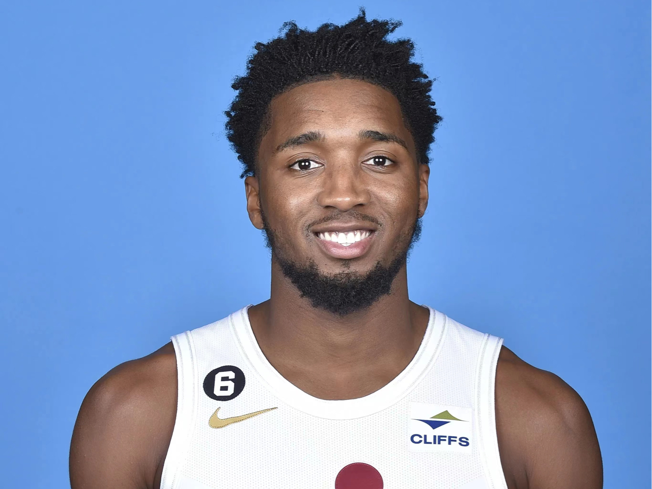 记者：卡马文加左脚踝轻微扭伤，将于周六接受进一步检查（记者称卡马文加左脚踝轻度扭伤，周六将接受进一步检查）