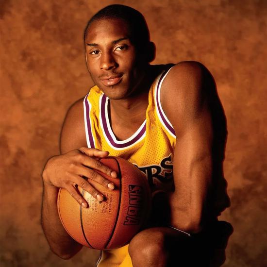 梅西：斯卡洛尼总是充满激情；阿根廷拥有很多非凡的球员（梅西：斯卡洛尼激情四射，阿根廷人才济济）