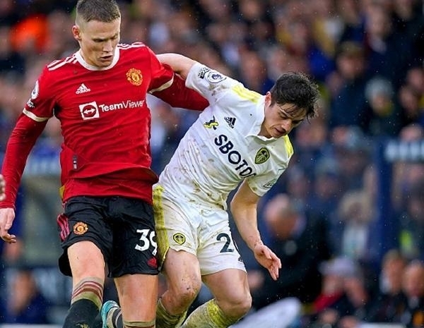 门将看呆：这也能进？