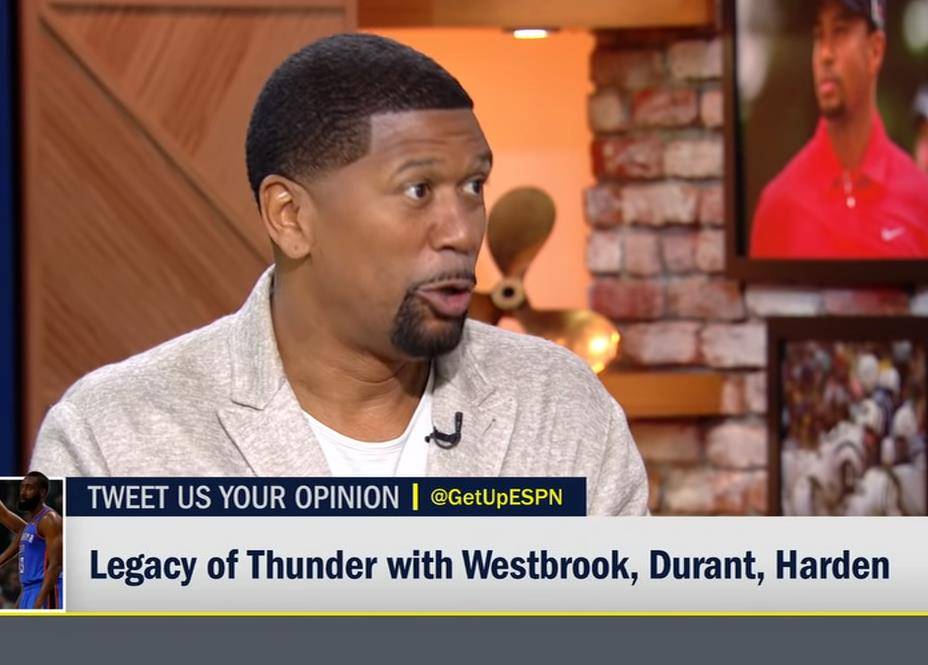 球队逼抢节奏像风暴一样（球队逼抢如狂风骤雨）